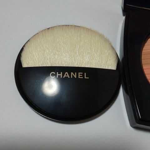 CHANEL シャネル レ ベージュ アーモニー プードゥル ルミエール ライト