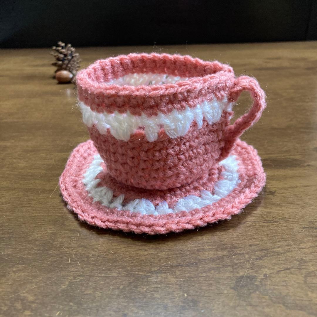 カップ&ソーサー　ハンドメイド　アクリルたわし エコたわし　小物入れ