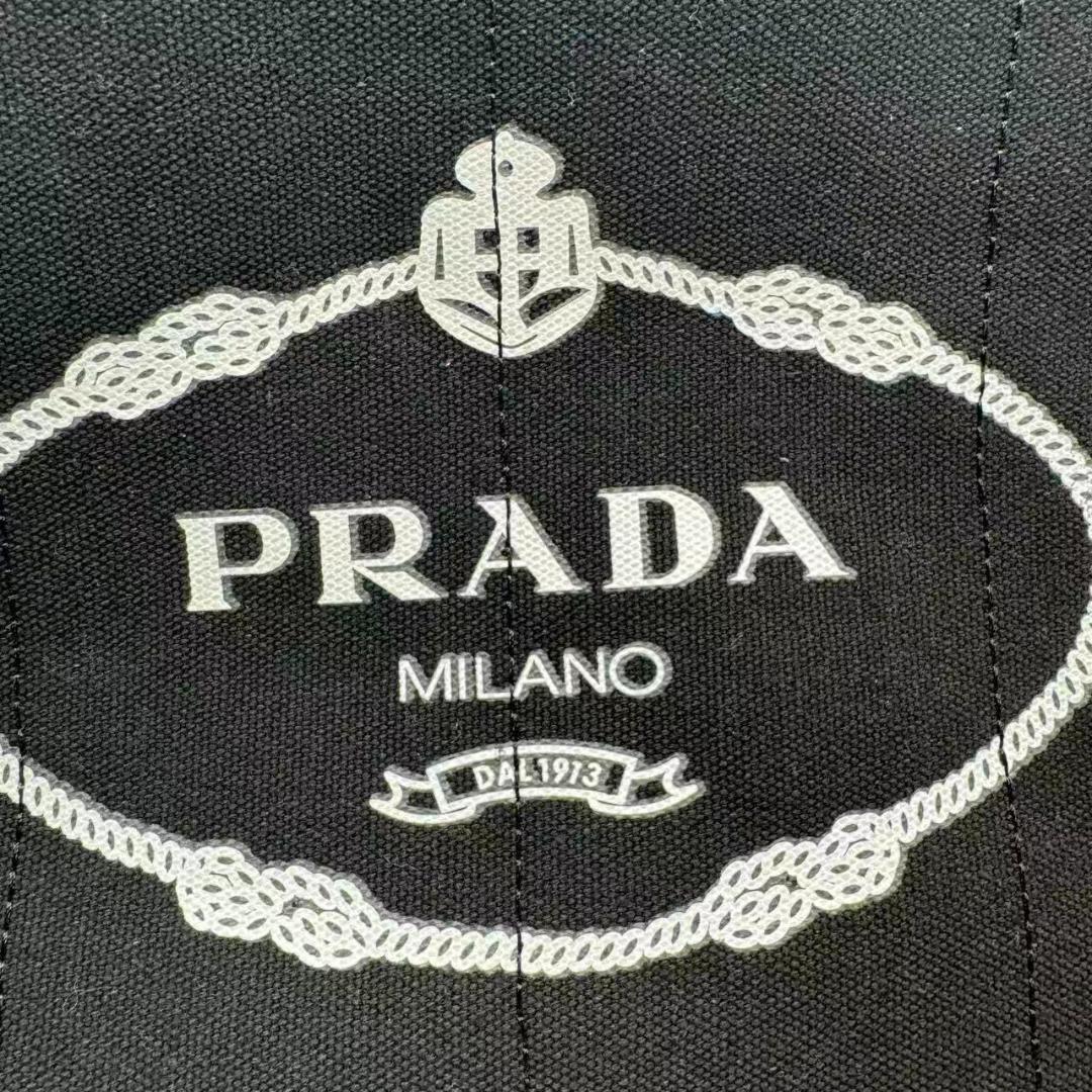 美品 PRADA ショルダーバッグ