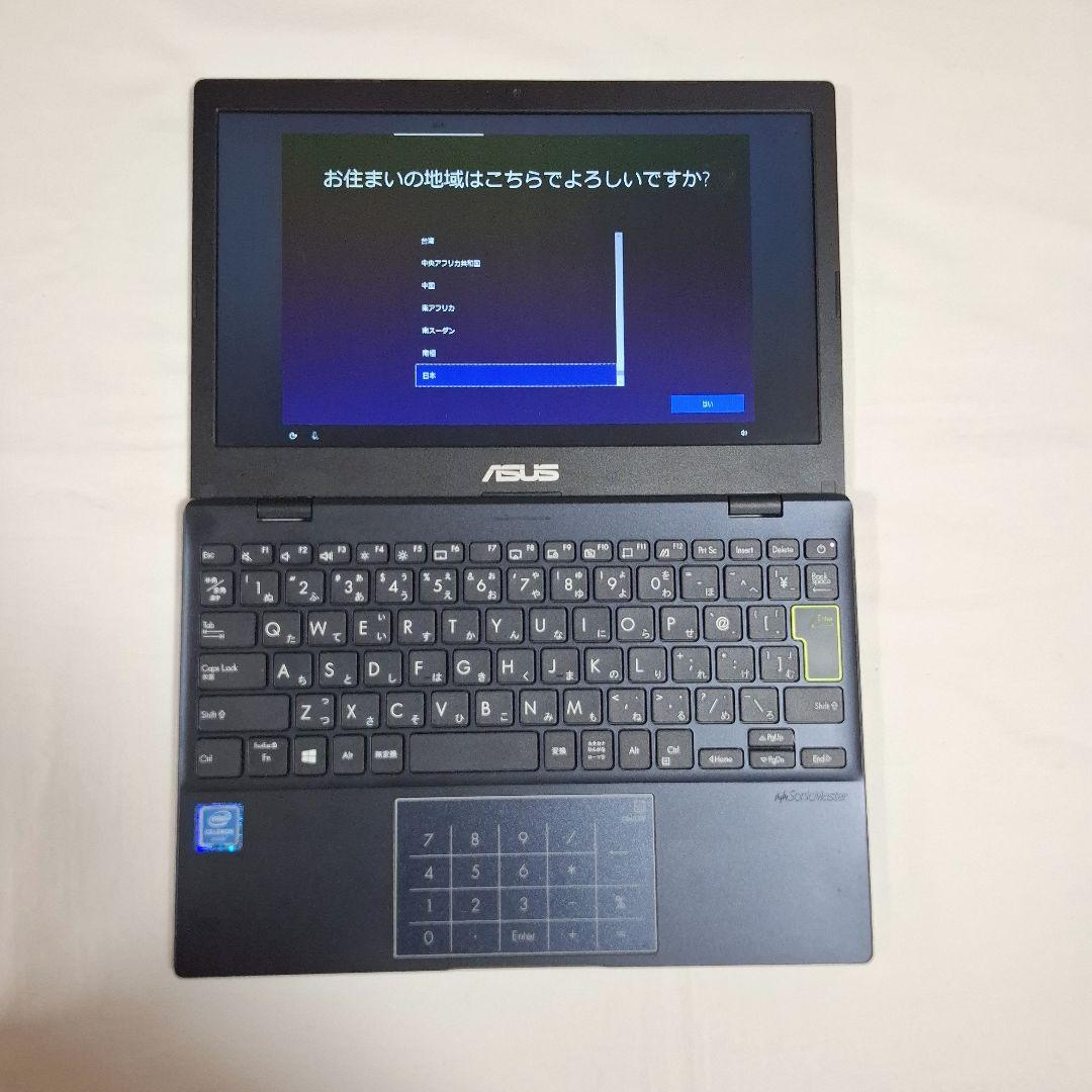 ASUS E210MA　ピーコックブルー
