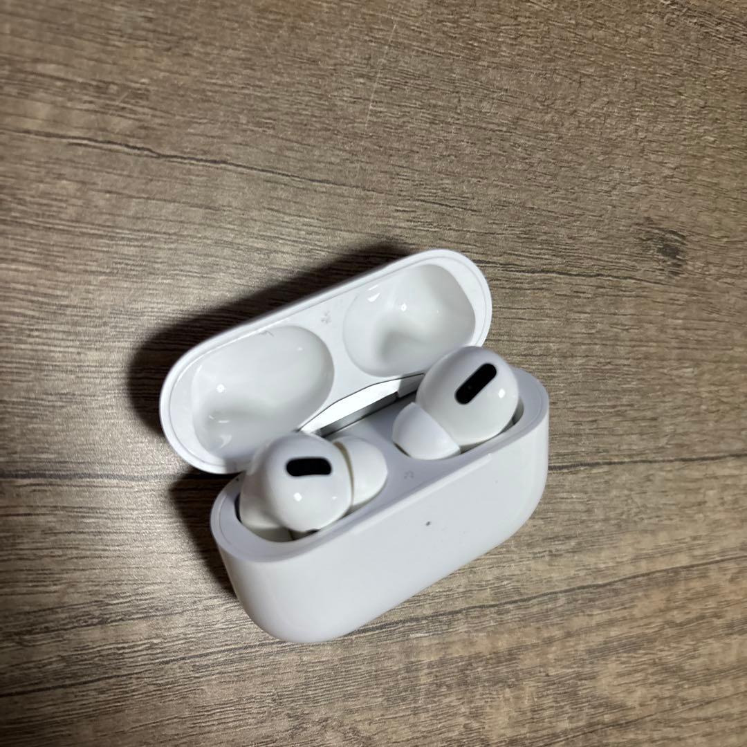 さ*ち様 Apple正規品 AirPods Pro A2084 中古品