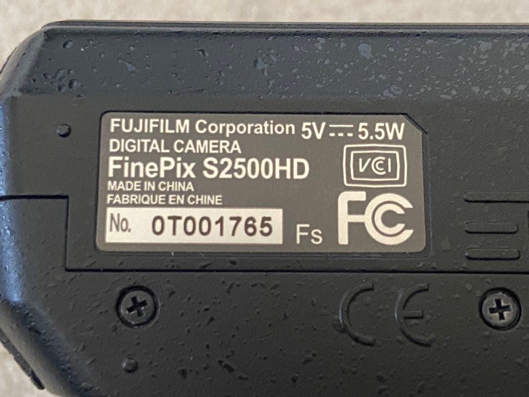 FUJIFILM Finepix S2500HD + SD32GB コンデジ