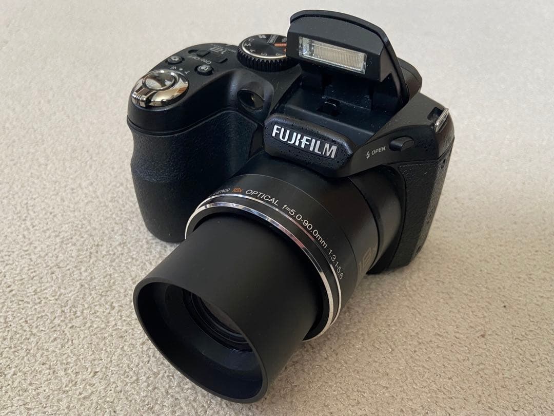 FUJIFILM Finepix S2500HD + SD32GB コンデジ