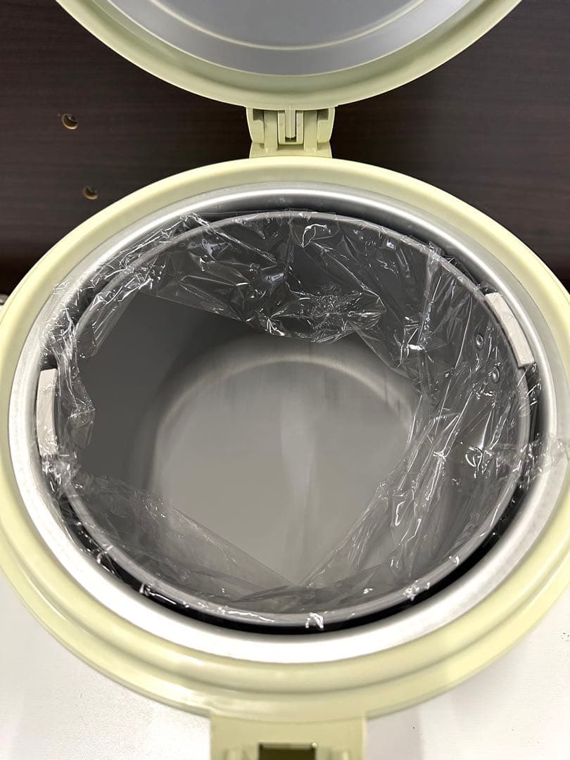 TIGER 炊飯器 JHR-110 クリーム色 取扱説明書付き。新品未使用品