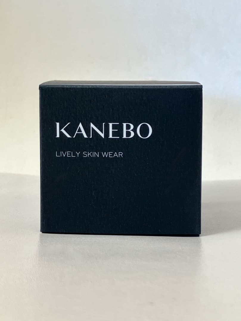 KANEBO ライブリースキン ウェア オークルA SPF5.PA++ 30g