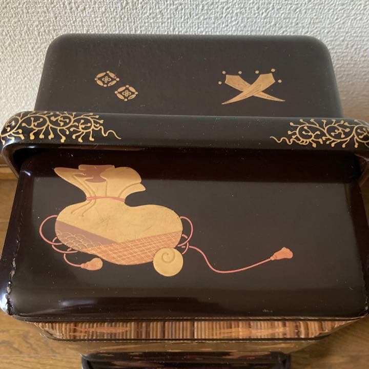 手提げ　四段重箱　金蒔絵　アンティーク品　時代物