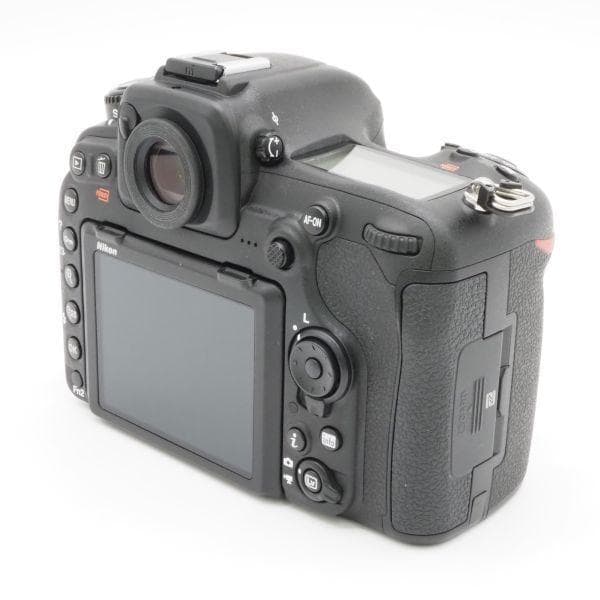 ショット数8,935！元箱付き！■ほぼ新品■Nikon D500