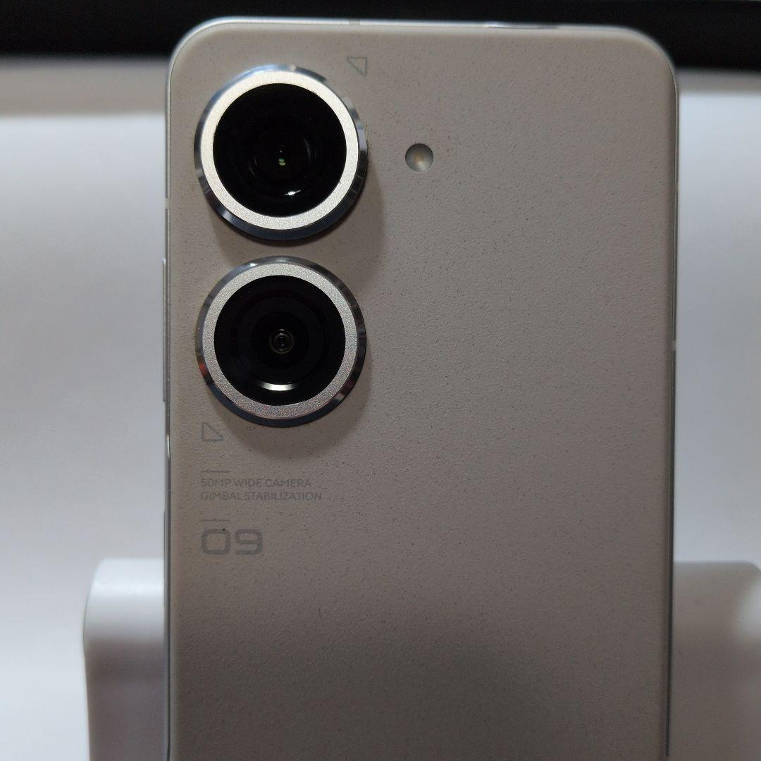ASUS Zenfone9 ホワイト 国内版SIMフリー