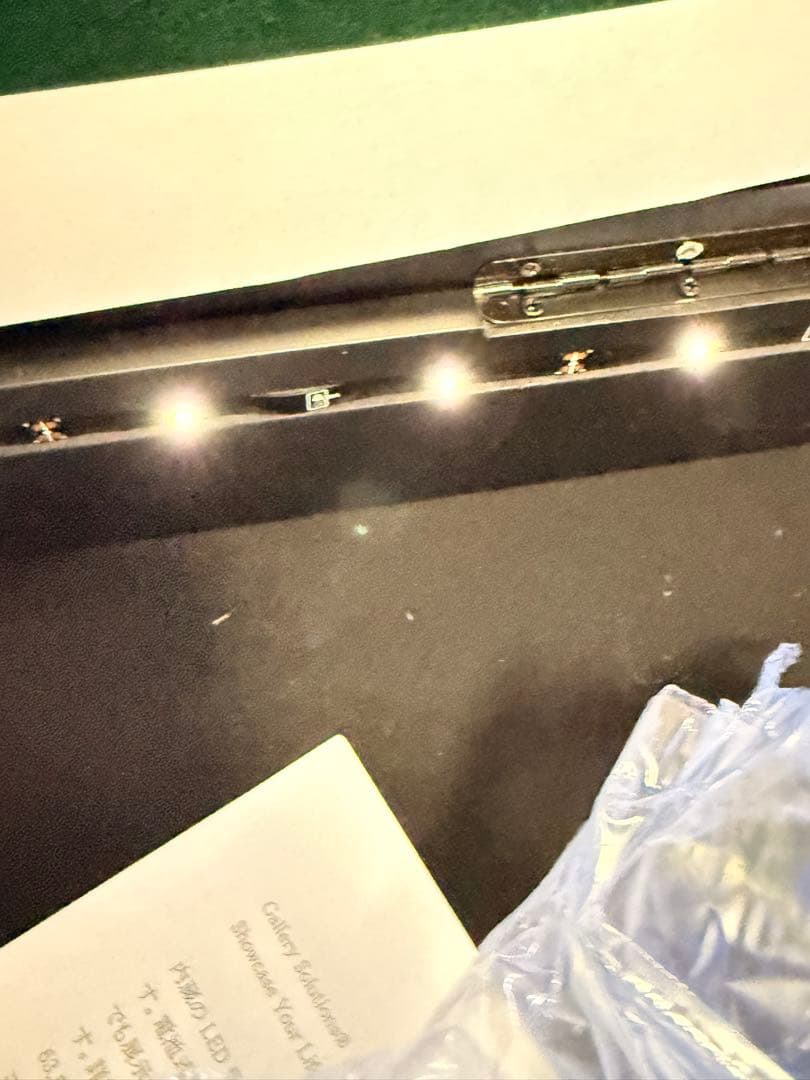 LEDライト付きコレクション用ディスプレイケース【41x 53.3 x 9cm】