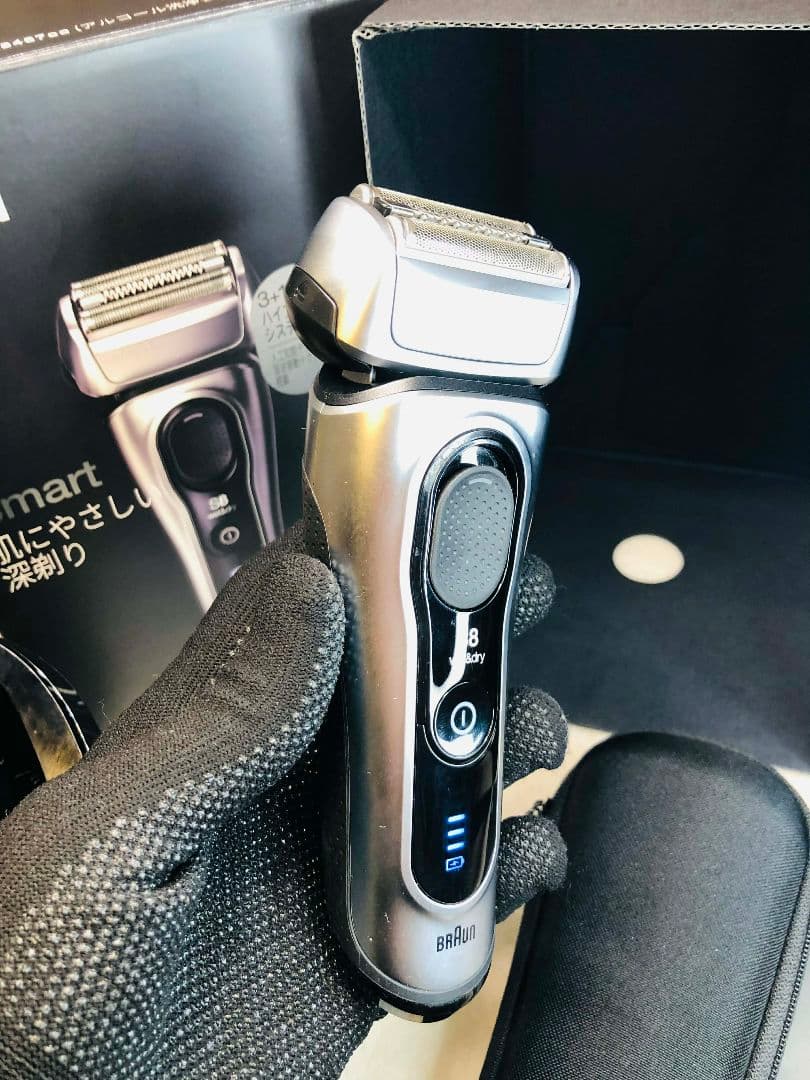 【美品】BRAUN Series 8 8467ccメンズ電気シェーバー