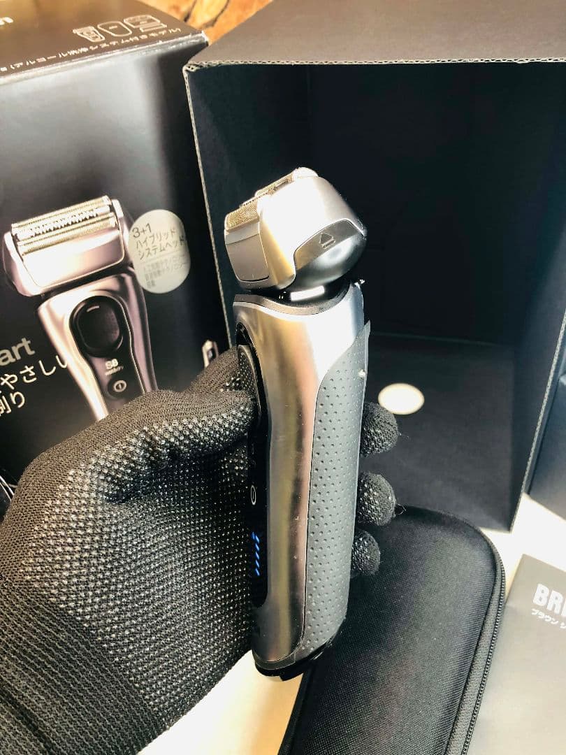 【美品】BRAUN Series 8 8467ccメンズ電気シェーバー
