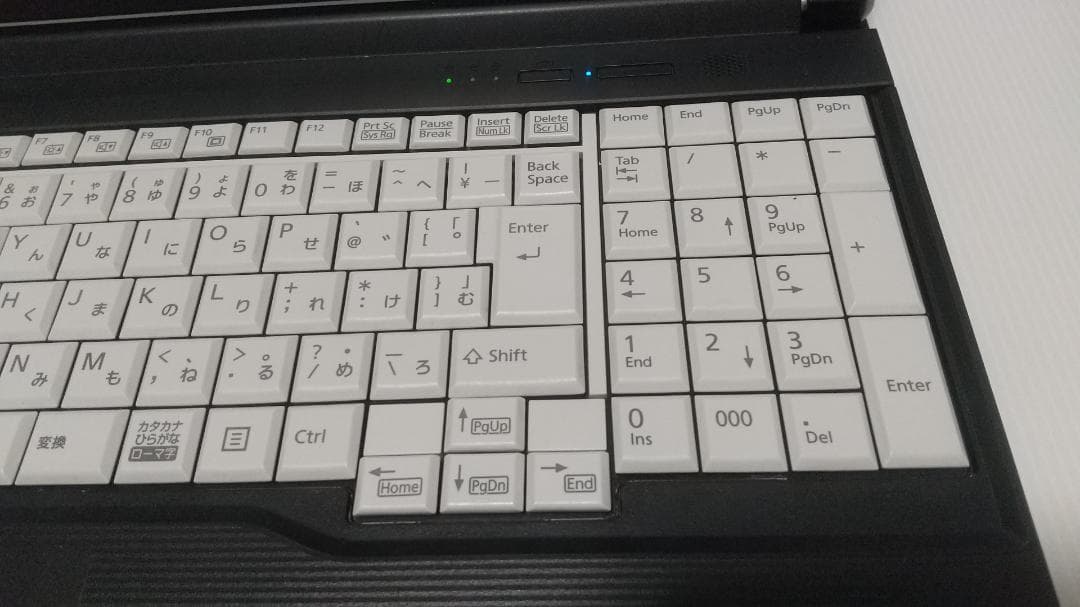 富士通 LIFEBOOK A576/RX　15.6インチ