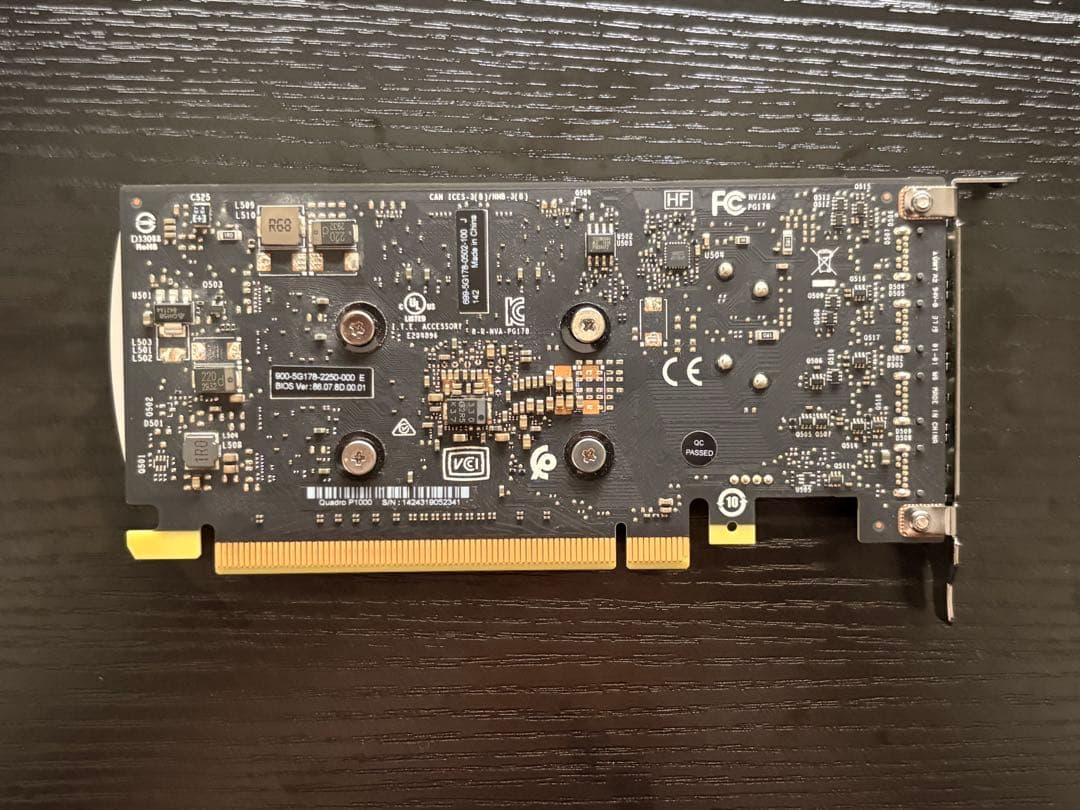 NVIDIA Quadro P1000 グラフィックボード