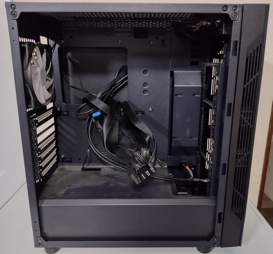 が*ぴ様 PCケース MSI MAG VAMPIRIC 010X (ATX) /