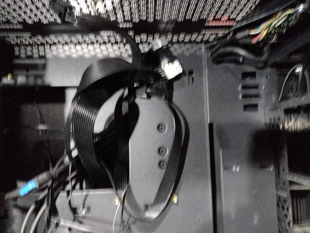 が*ぴ様 PCケース MSI MAG VAMPIRIC 010X (ATX) /