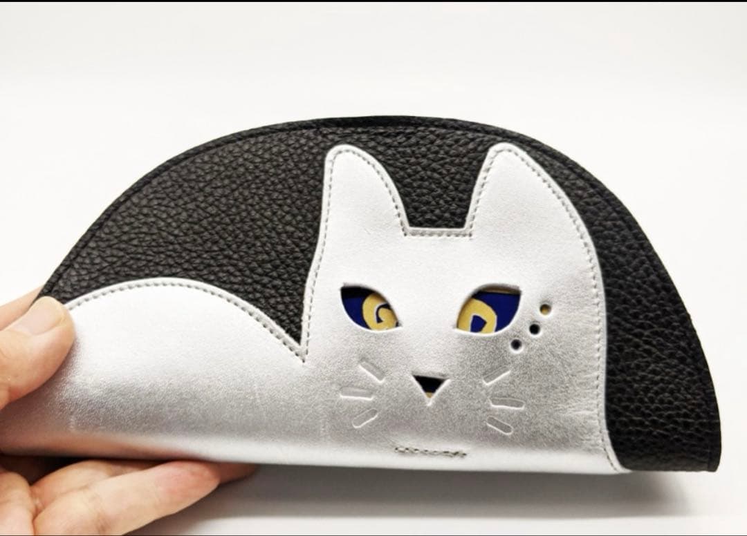新品未使用　猫デザイン 長財布　CHIGRACCI ニャレット