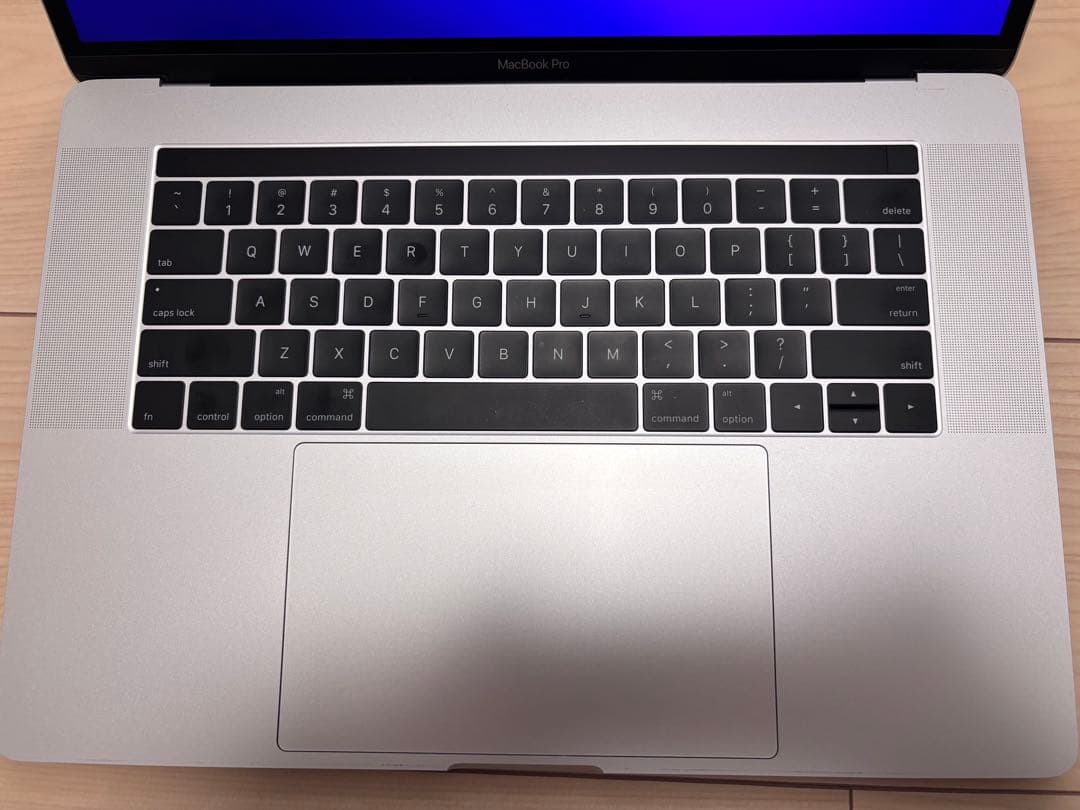 MacBook Pro 15インチ　2016年　シルバー