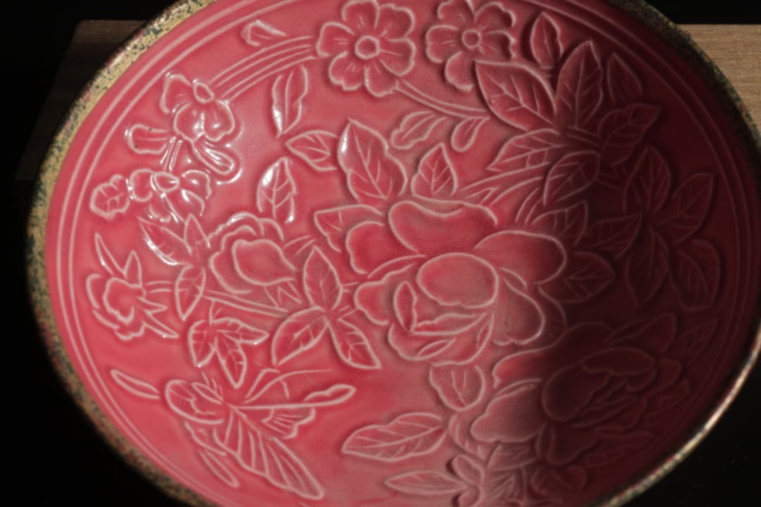 中古 中国美術 朱色浮彫花卉文盃 小鉢 菓子器 茶道具 CL0014
