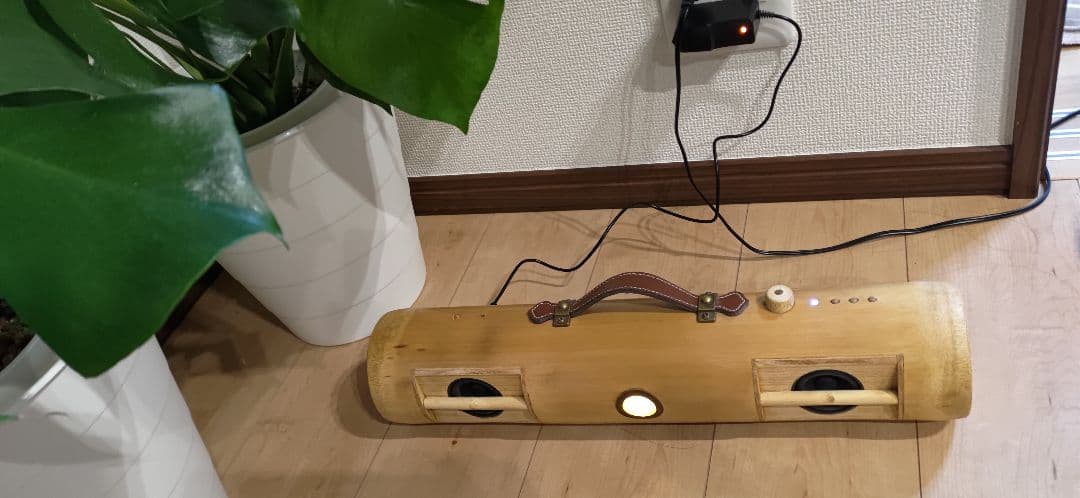 ：パーソナライズされた手作り竹製Bluetoothスピーカー