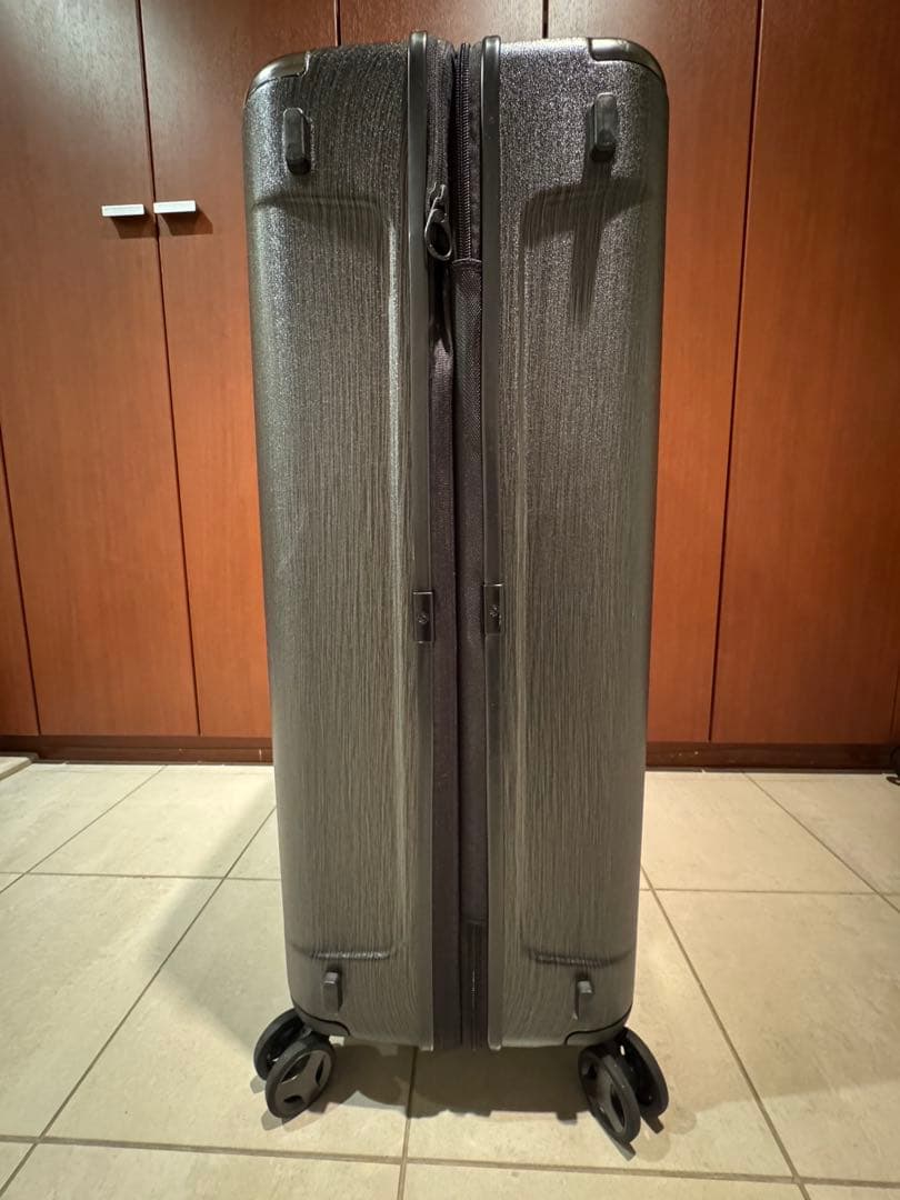 Samsonite エヴォア EVOA スピナー81 BRUSH.BLACK