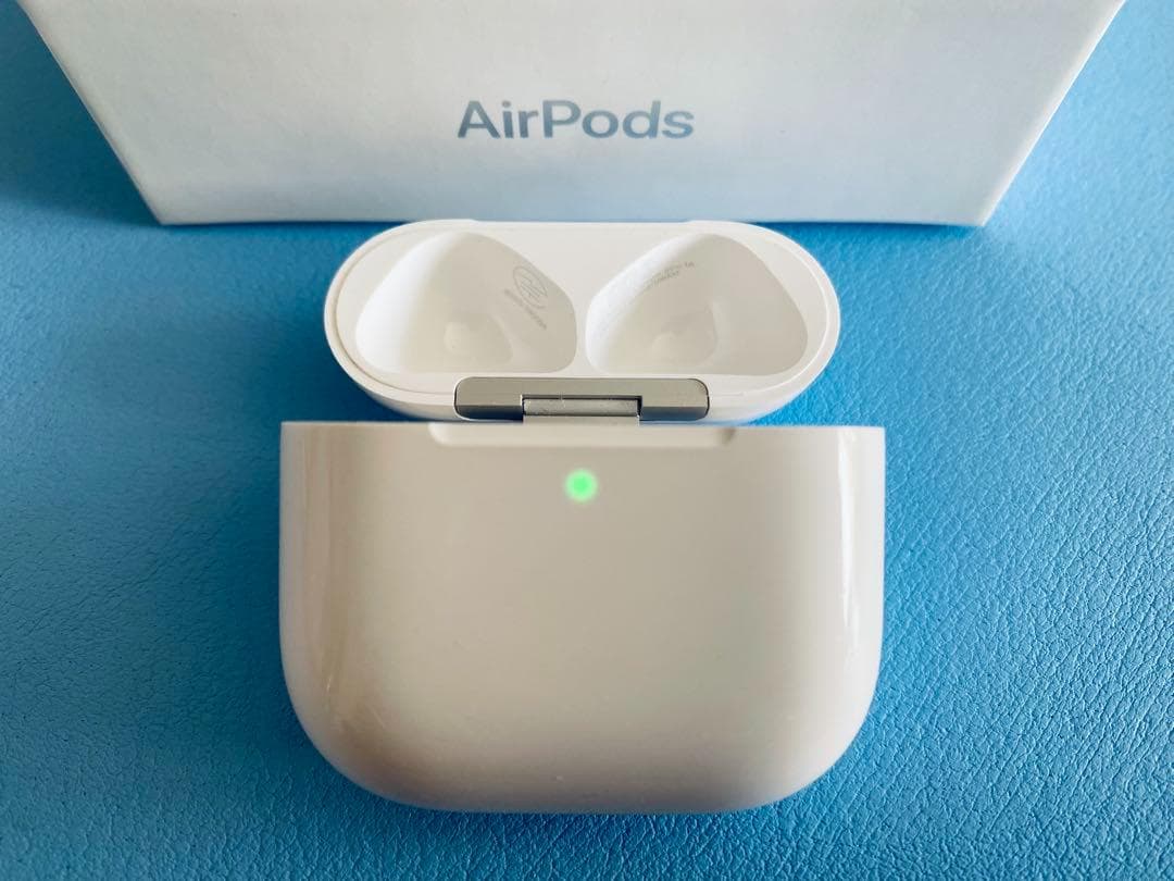 AirPods 第4世代 充電ケースのみ ノイキャン付 A3059 FBCX