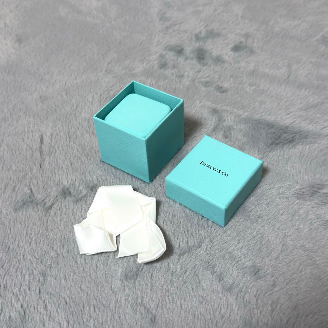 【新品未使用】Tiffany & Co. ティファニーブルー リングケース　空箱