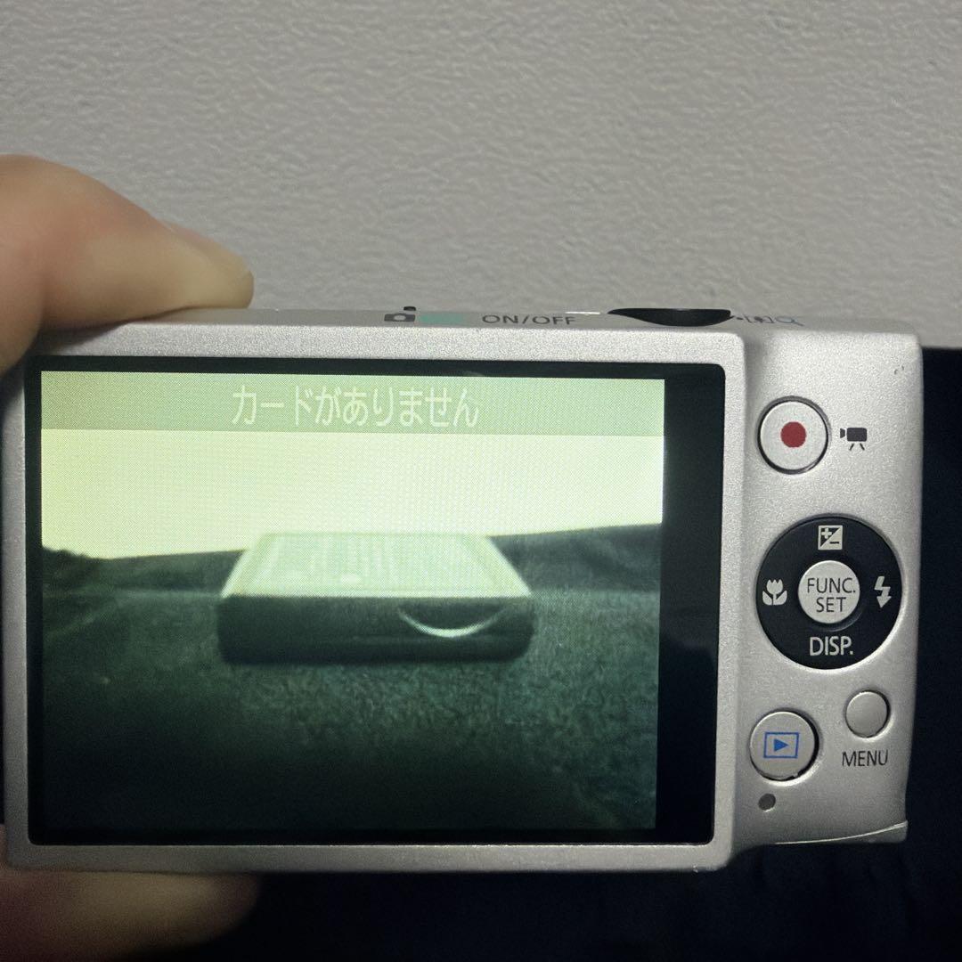 Canon IXY220F デジカメ デジタル カメラ 充電器付　シルバー　銀色