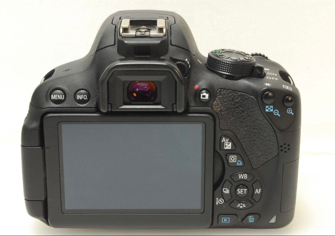 【期間限定値下‼️】Canon EOS Kiss x7i ❤️レンズキット 一眼レフ