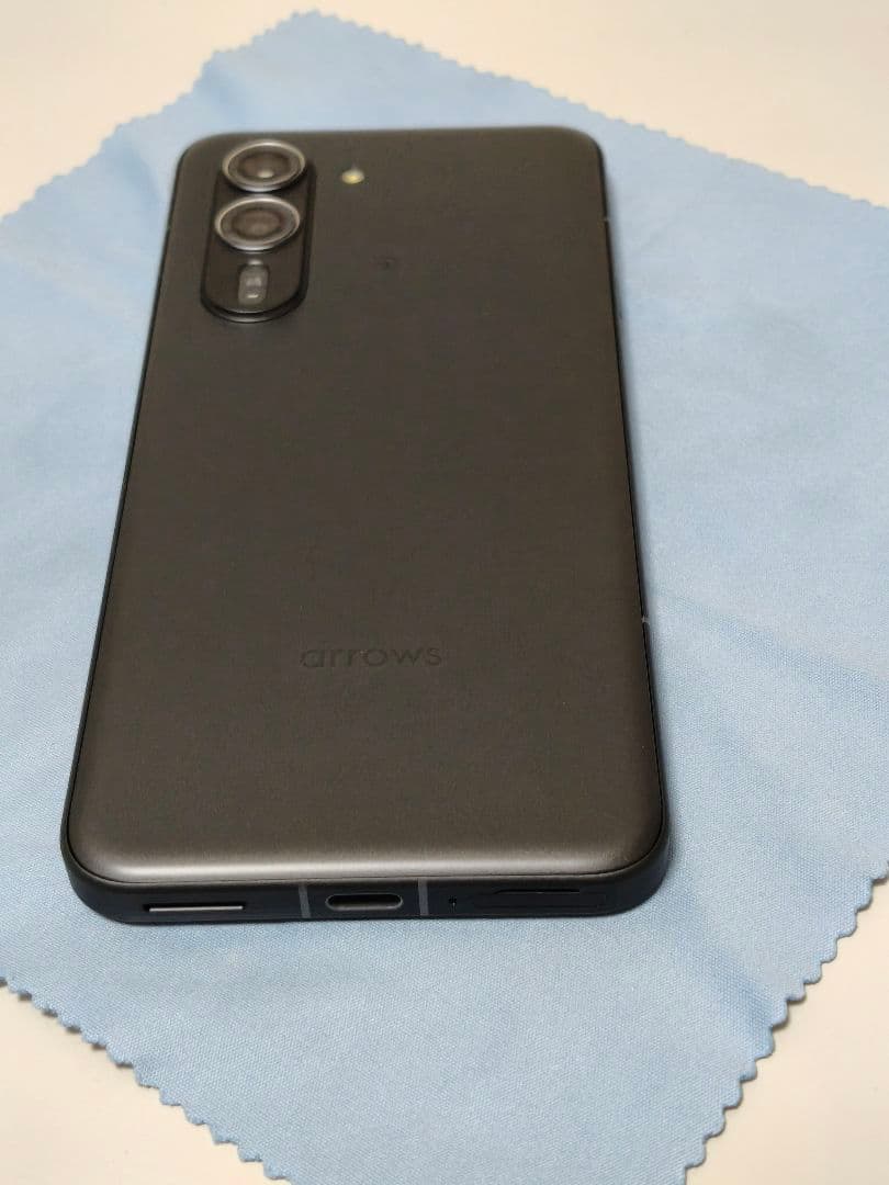 スマートフォン本体 Arrows Alpha M08