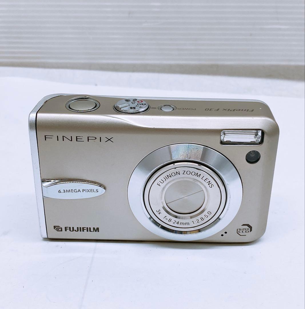 FUJIFILM FinePix F30 デジカメ シルバー 630万画素