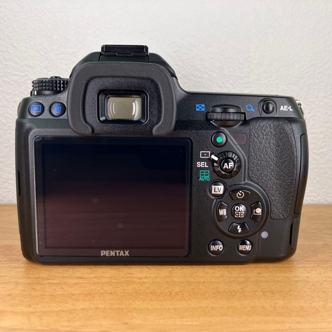 【シャッター数1016回】PENTAX K-7 付属品多数 未使用ストラップ付き