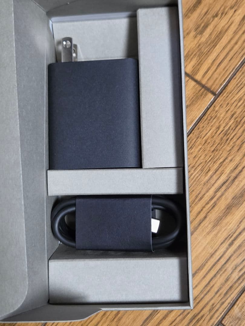 FCNT arrows Alpha M08 ブラック スマートフォン 本体