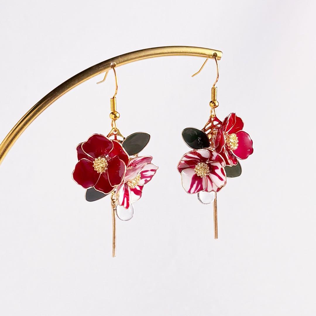咲きこぼれ桜ボリュームピアス／イヤリング　ディップアート　華やか　大ぶり　和風