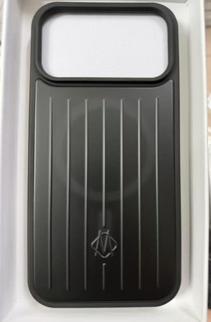 RIMOWA ブラック iPhone17 Proケースイヤレス充電が可能