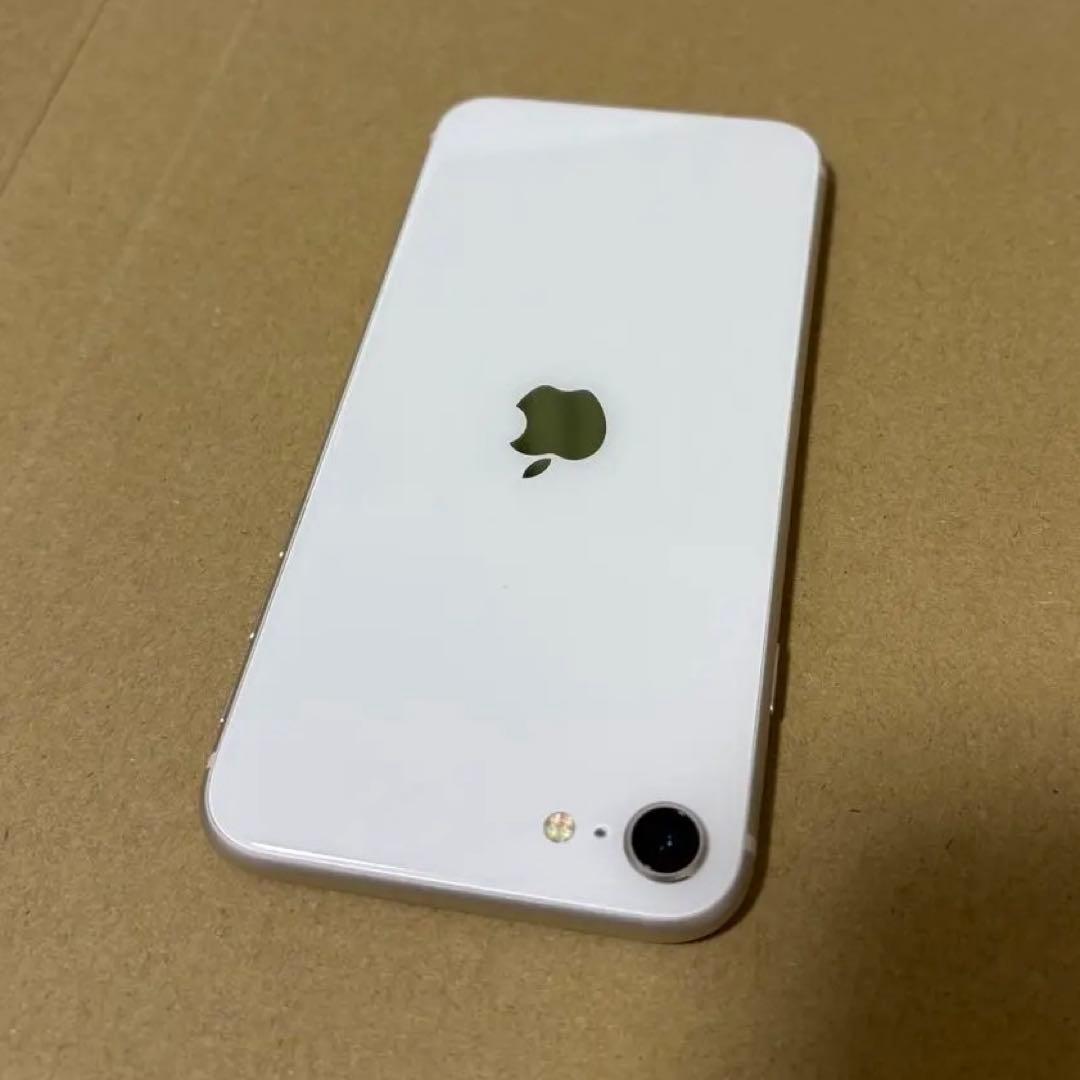 iPhone SE3 64GB白スターライト