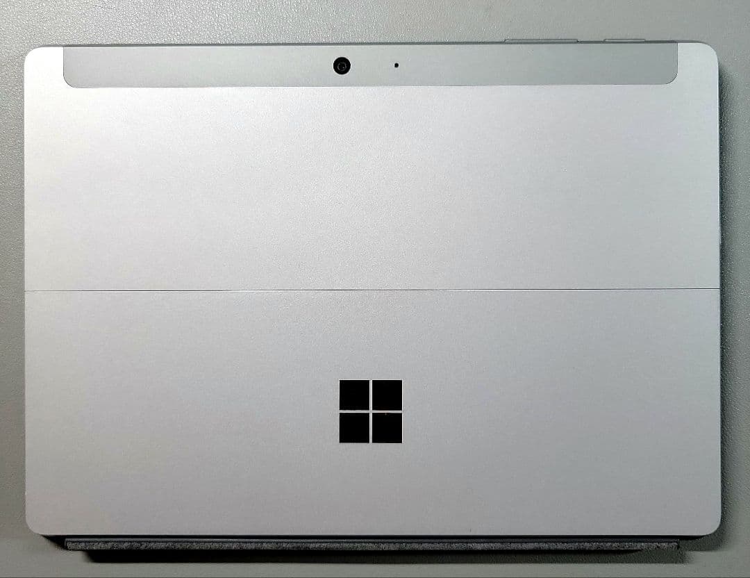 Surface go 2 core m3 ,キーボードとペンのセットです
