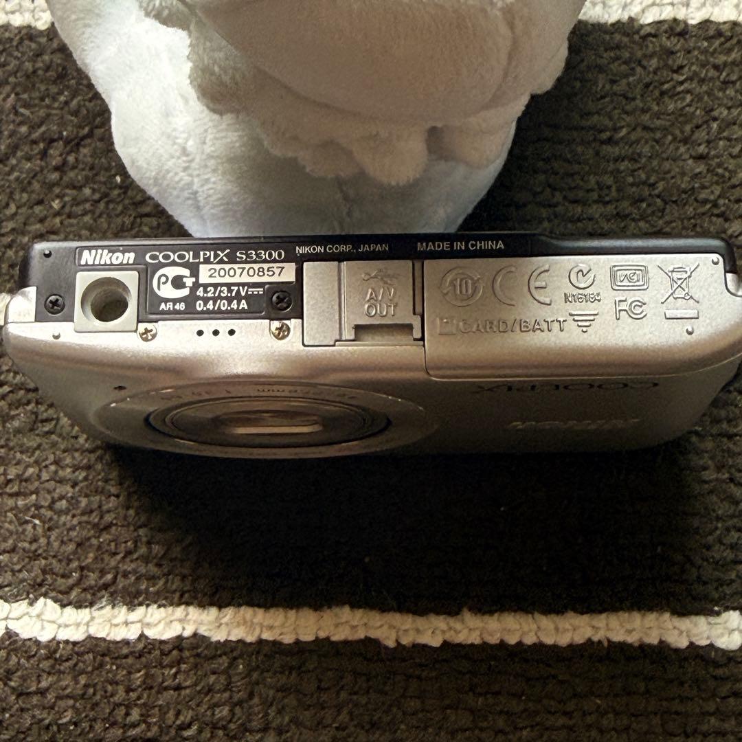 Nikon COOLPIX S3300 シルバー デジカメ