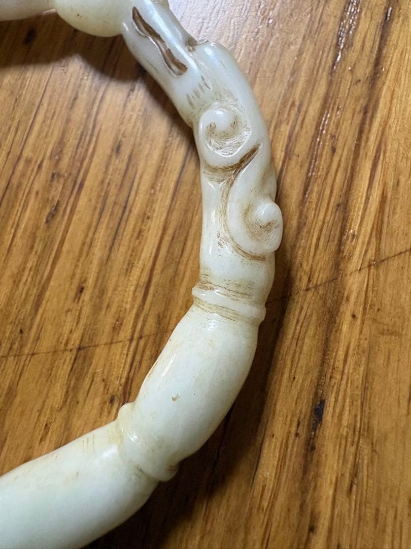 石？玉？の中国的置物　中国美術　腕輪？外径8cm 弱　32g