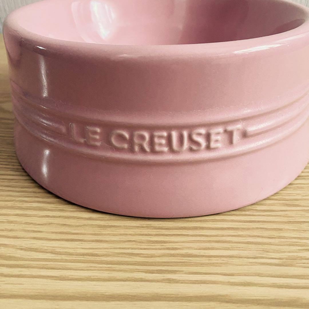 LE CREUSET ペットフードコンテナー　スクープ付き、ペットボール