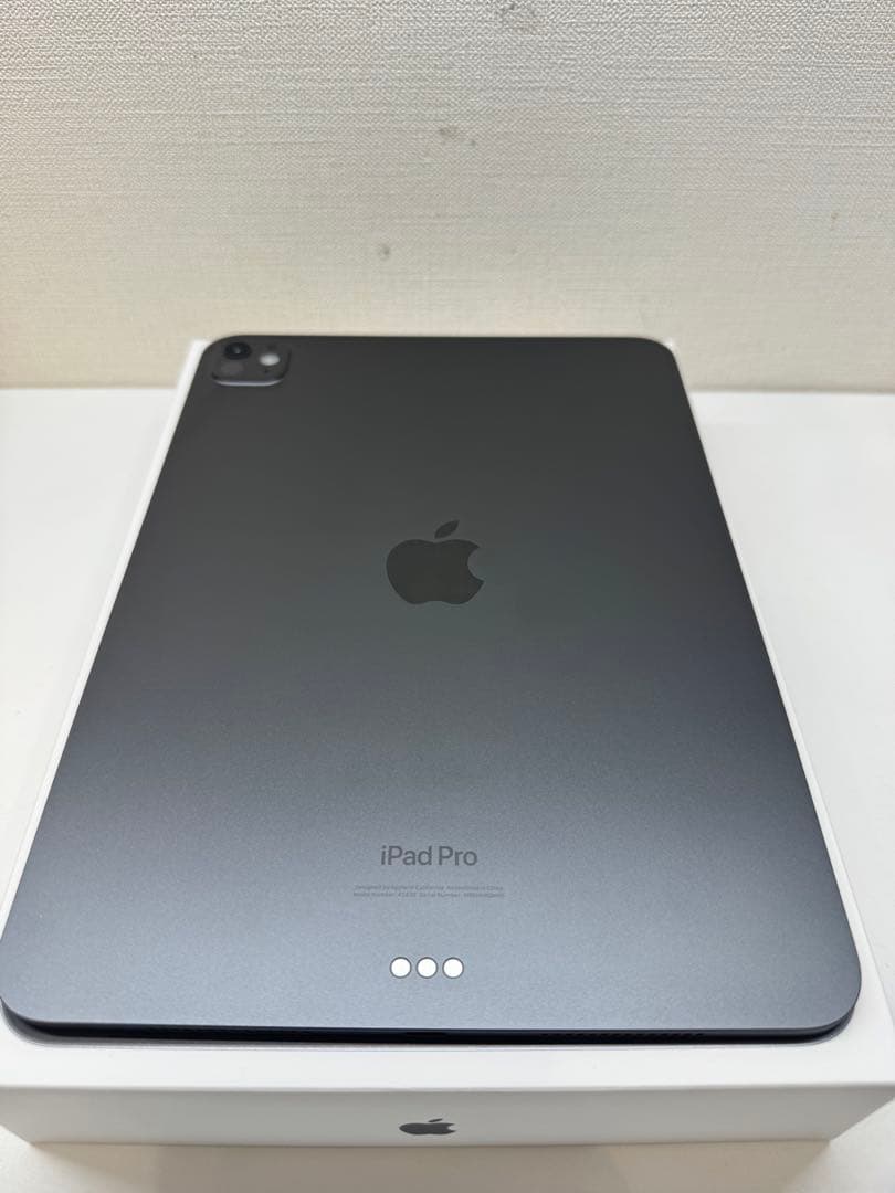 iPad Pro4 256GB ほぼ未使用超美品！最新！充放電回数3回のみ！