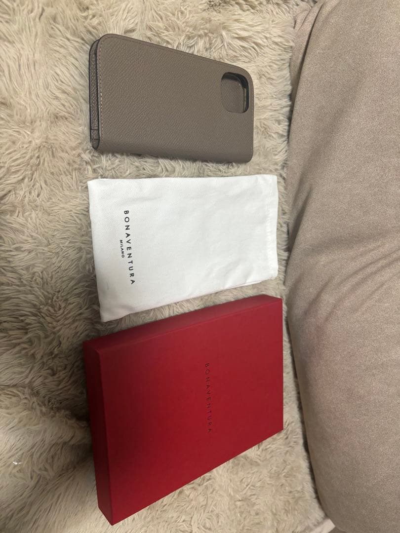 ボナベンチュラ　iphone15 ダイアリーケース　ノービレレザー　エトープ