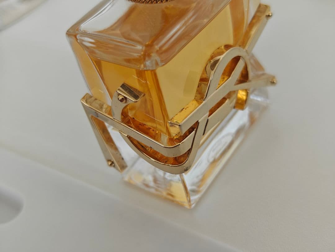 イヴ・サンローラン LIBRE リブレ オーデパルファム 30ml