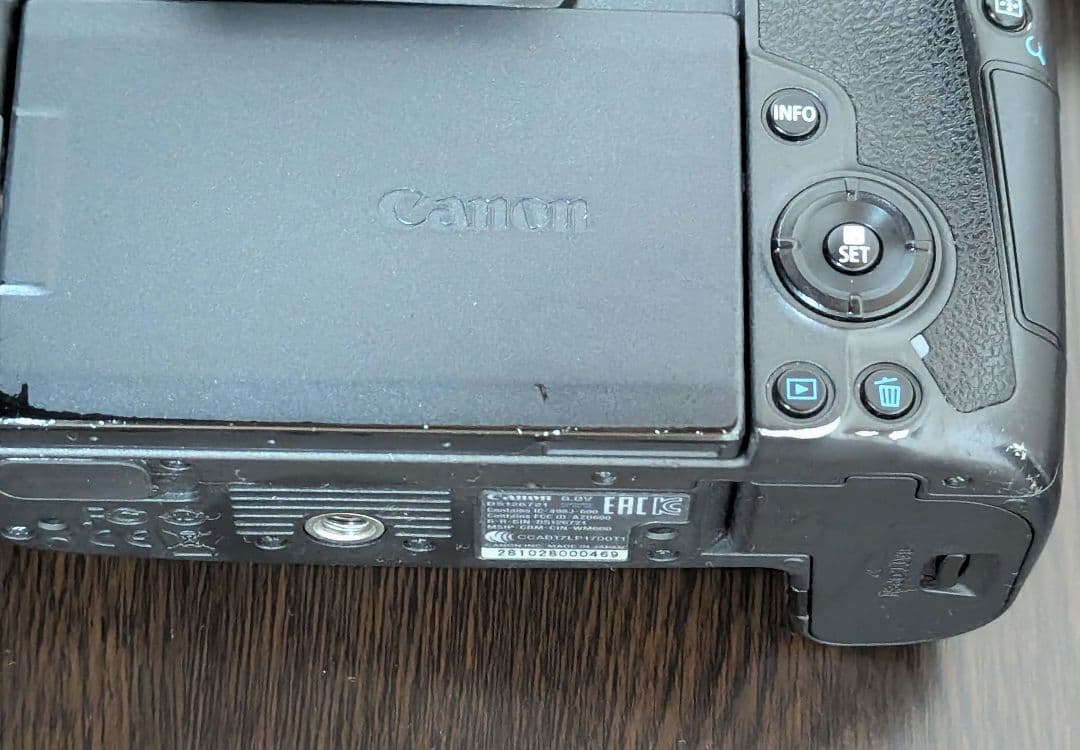 【Lakech】Canon EOS R ボディ【外観のみ不良】