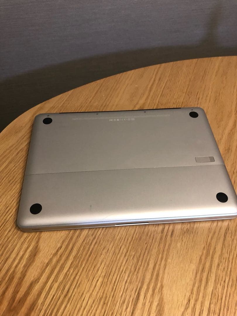 MacBook本体 MacBook 5.1 2.4GHz late2008