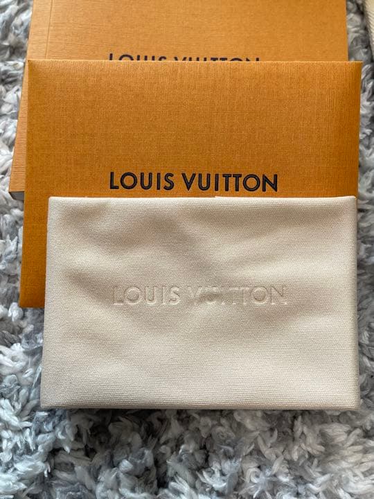 LOUIS VUITTON ルイヴィトン ワイヤレスイヤホン