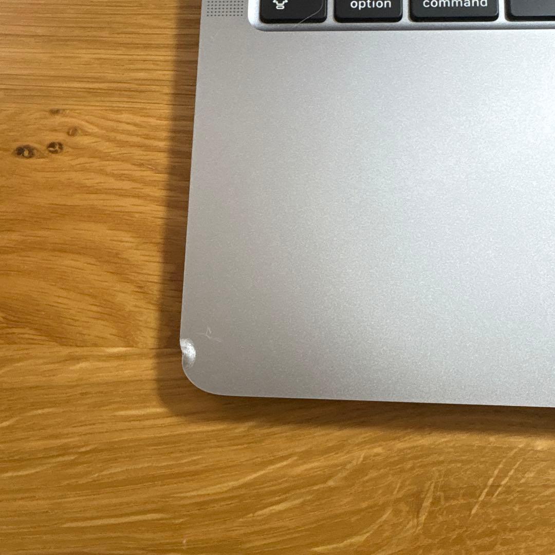 MacBook本体 MacBook Air M1 (2020) 8GB