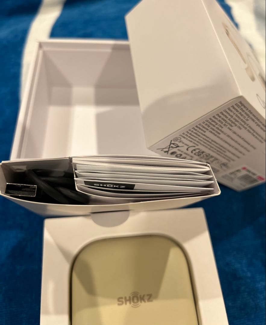 SHOKZ OPENFIT ベージュ　オープンイヤー型ワイヤレスイヤホン
