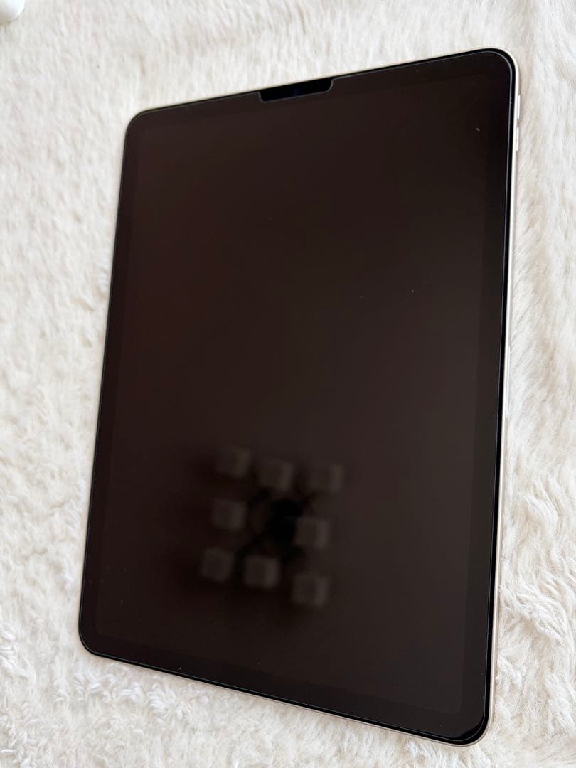 iPad Air 第5世代　スターライト　256gb 本体