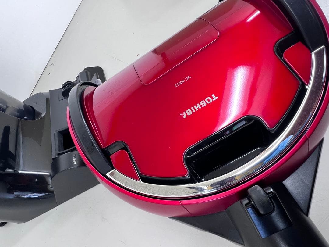 東芝掃除機　充電式キャニスターVC-NX S2　赤　2018年製