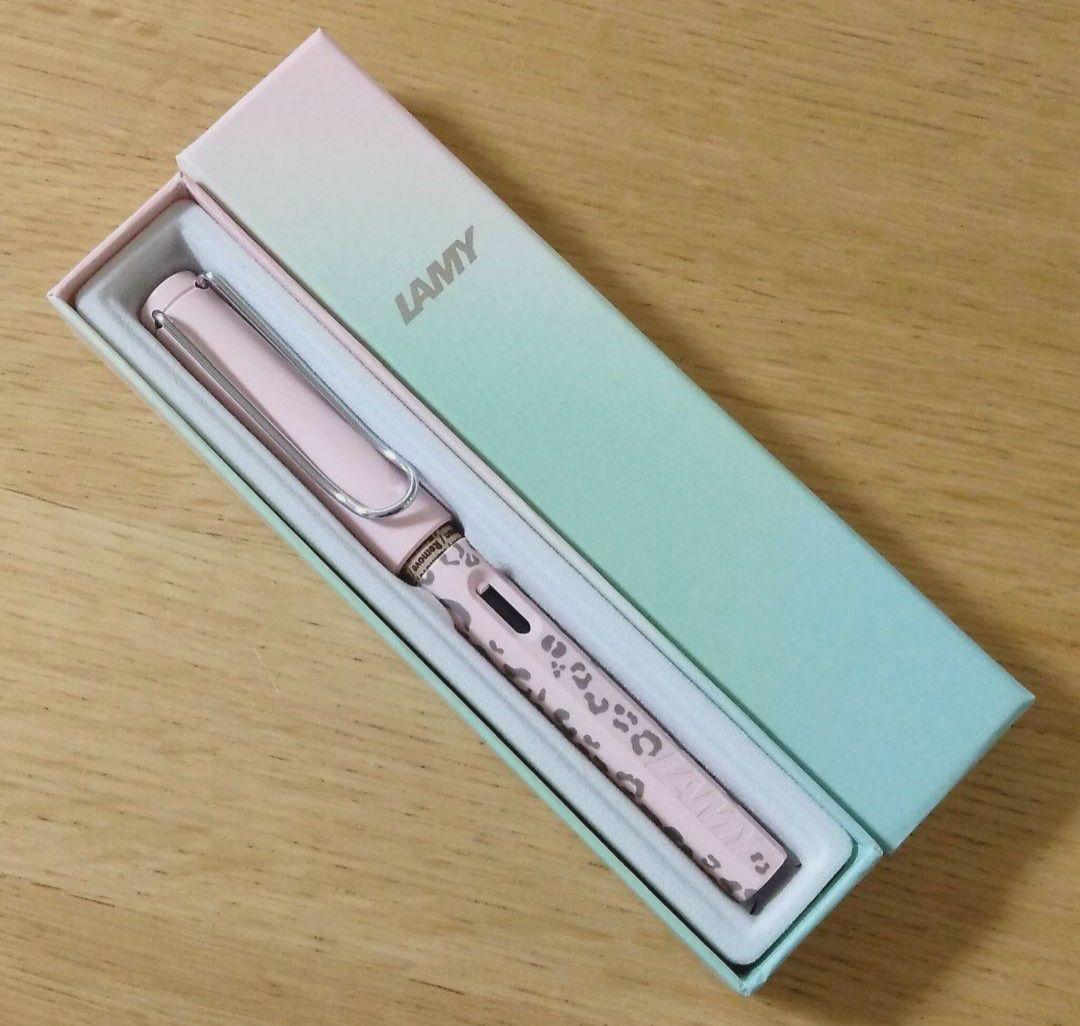 LAMY　サファリ　万年筆　レオパード　ローズ軸　F細字　限定　アニマル柄
